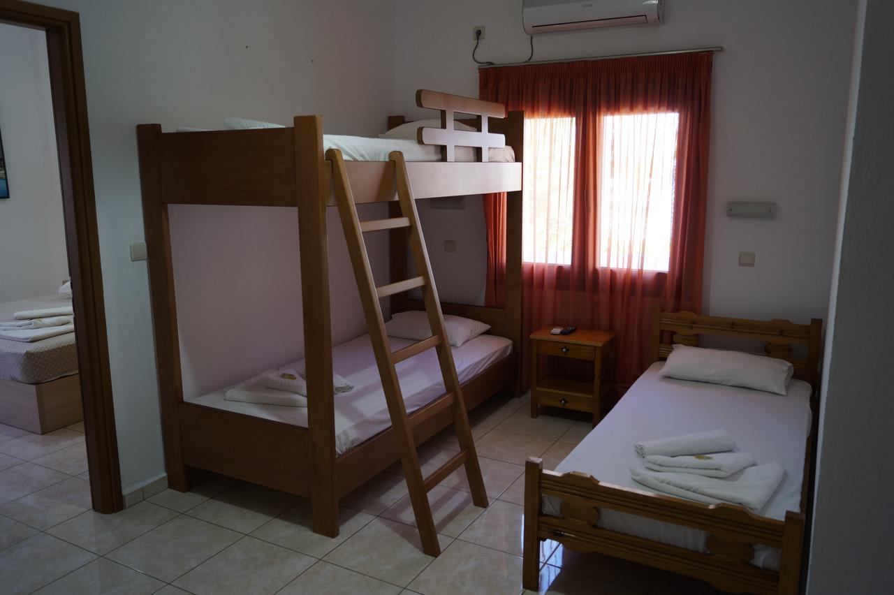 Paralia Guest House Agia Roumeli Exterior photo