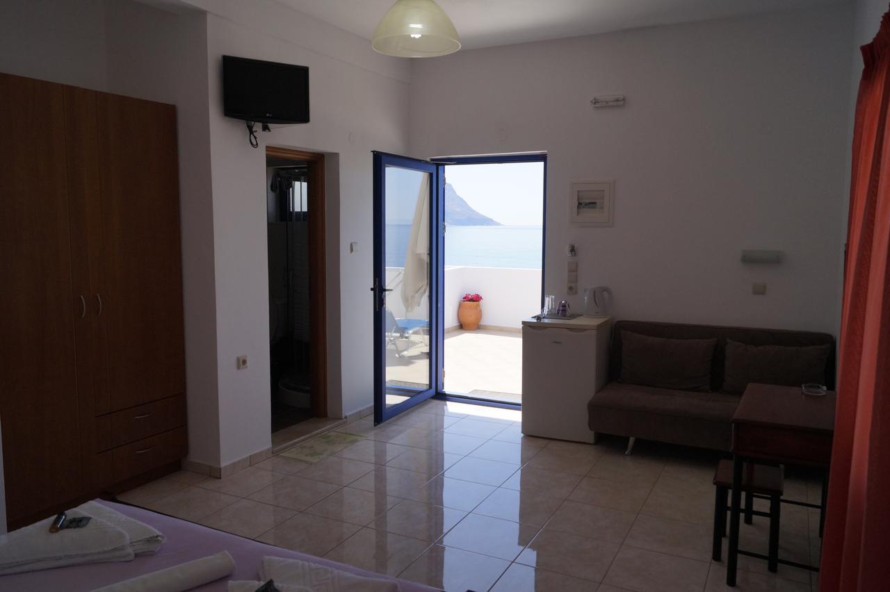 Paralia Guest House Agia Roumeli Exterior photo