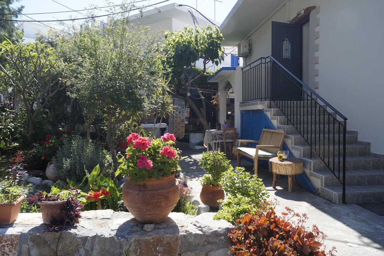 Paralia Guest House Agia Roumeli Exterior photo
