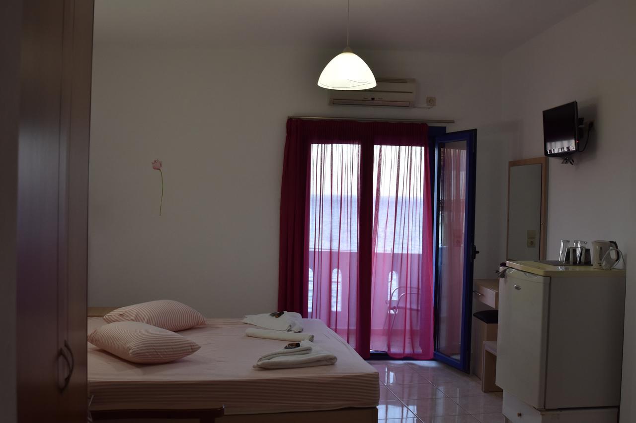 Paralia Guest House Agia Roumeli Exterior photo